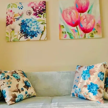 Luxury Azure Coast Floral דירה בורגאס